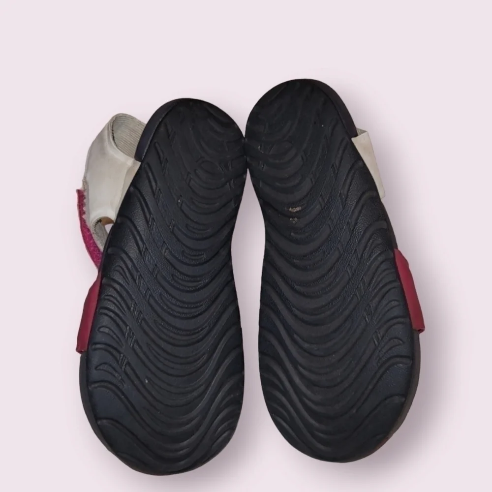 Nike girls size exact